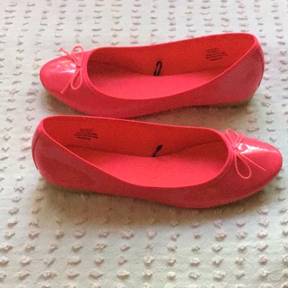 H&M Hot Pink Patent Ballet Flats size 8